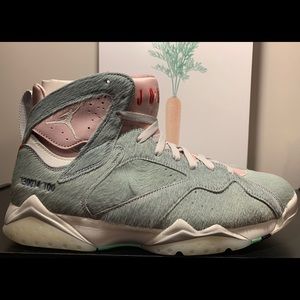 SOLD!Nike Jordan7Hare Sneaker Space Jam Tune Squad